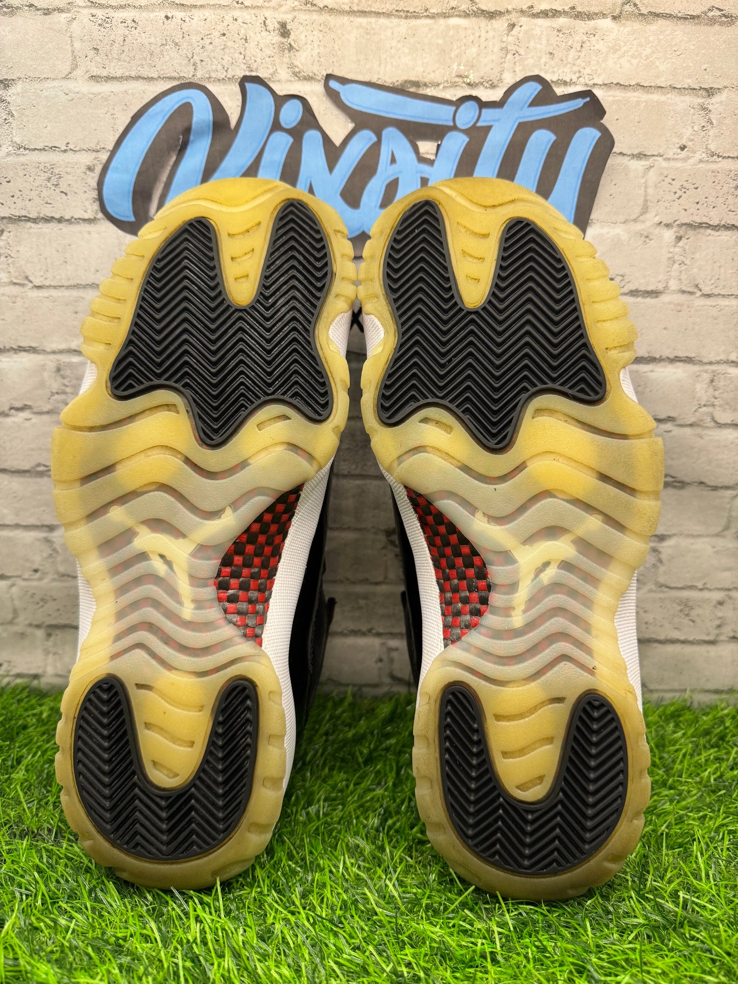 Jordan 11 Low 72-10 PO 8