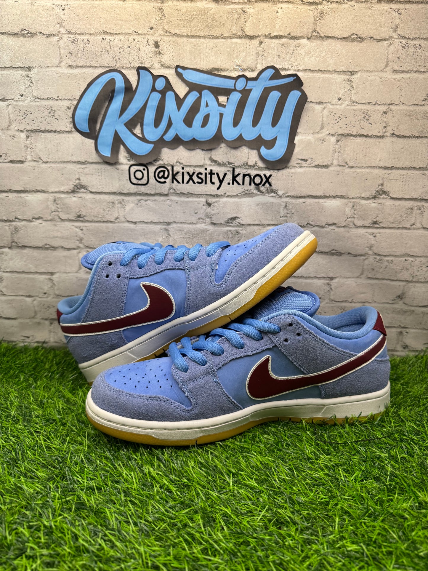 Dunk Low SB Phillies PO 8.5
