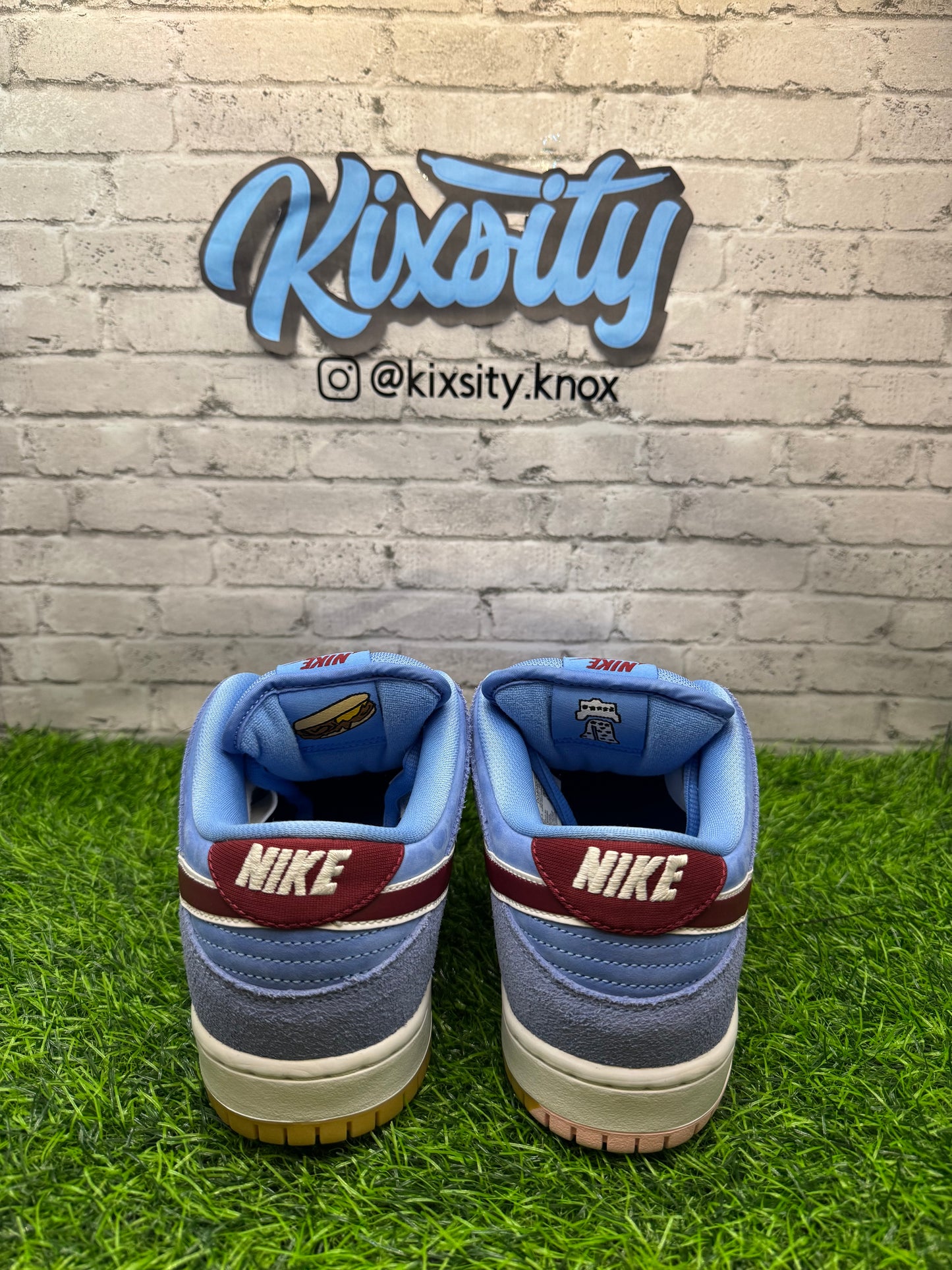 Dunk Low SB Phillies PO 8.5