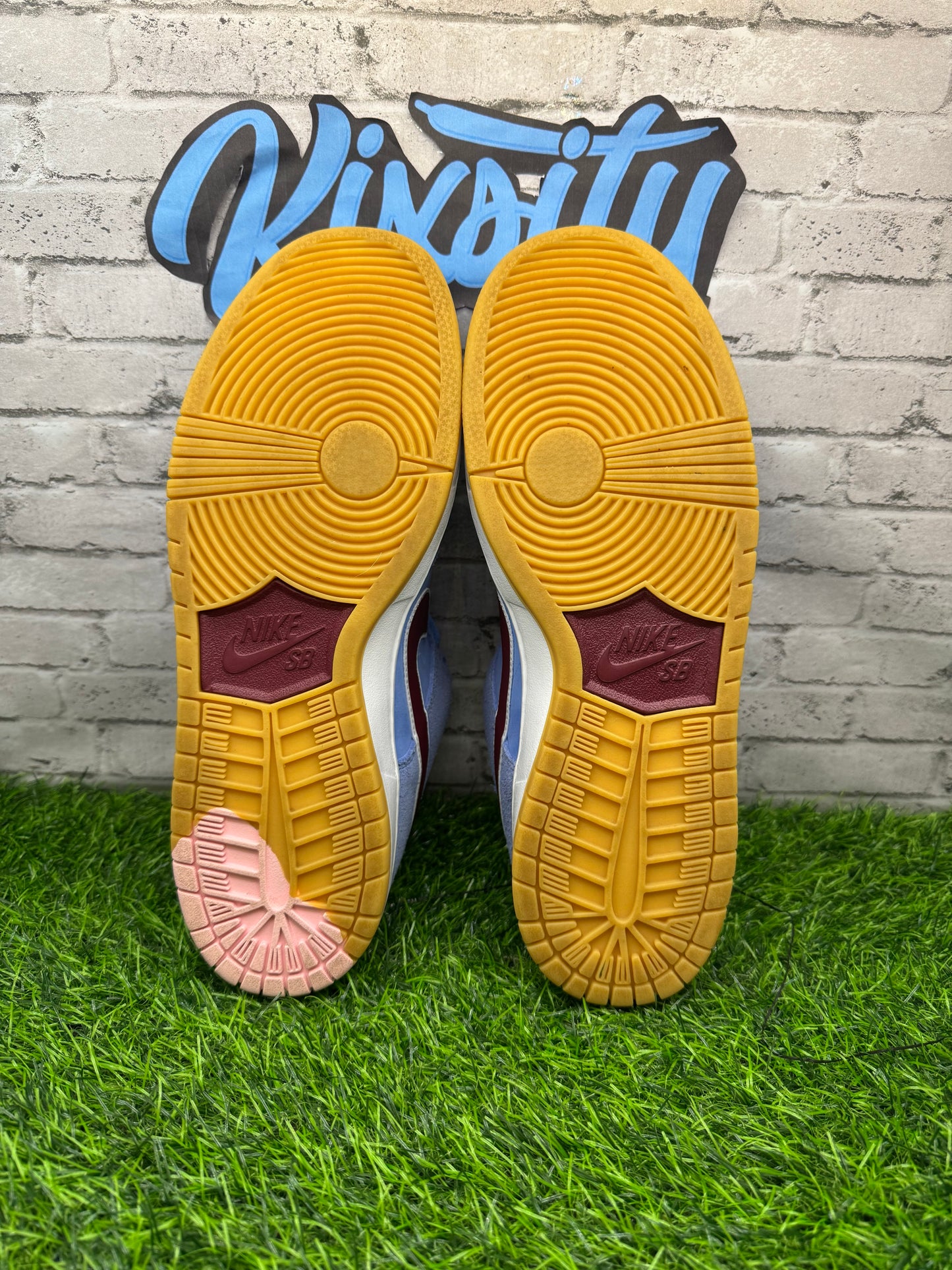 Dunk Low SB Phillies PO 8.5