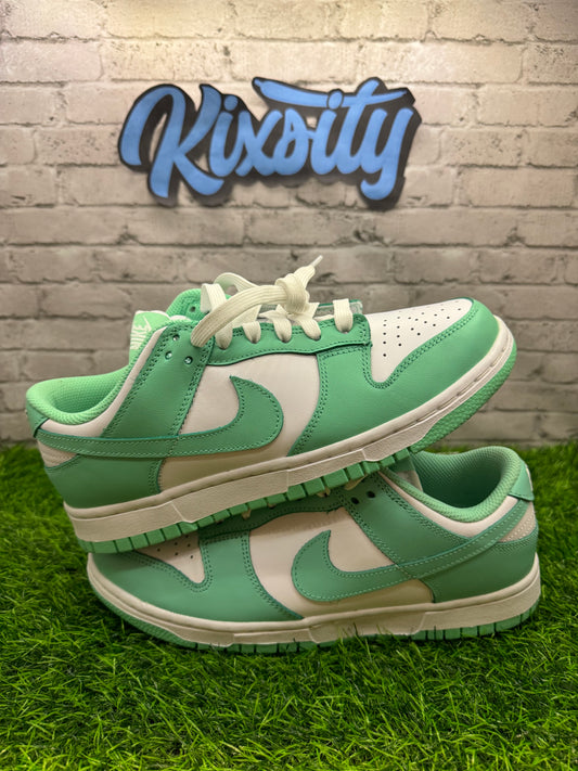 Dunk Low Green Glow PO 8W