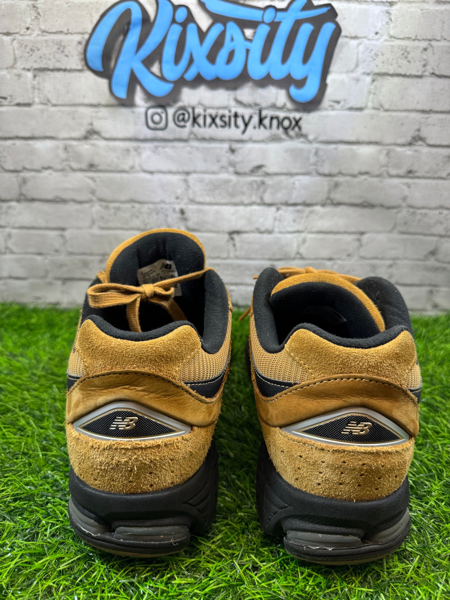 New Balance 2002R Tobacco PO (No Box) 8.5