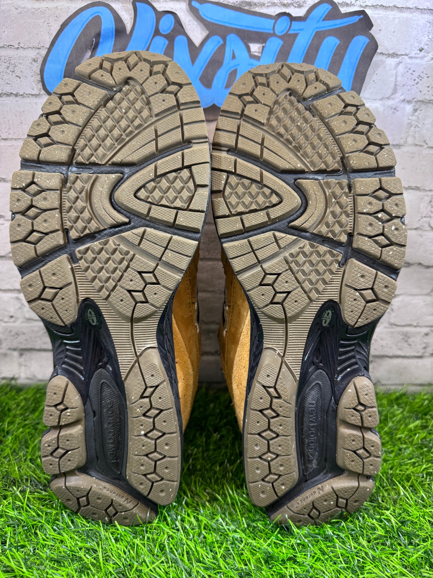 New Balance 2002R Tobacco PO (No Box) 8.5