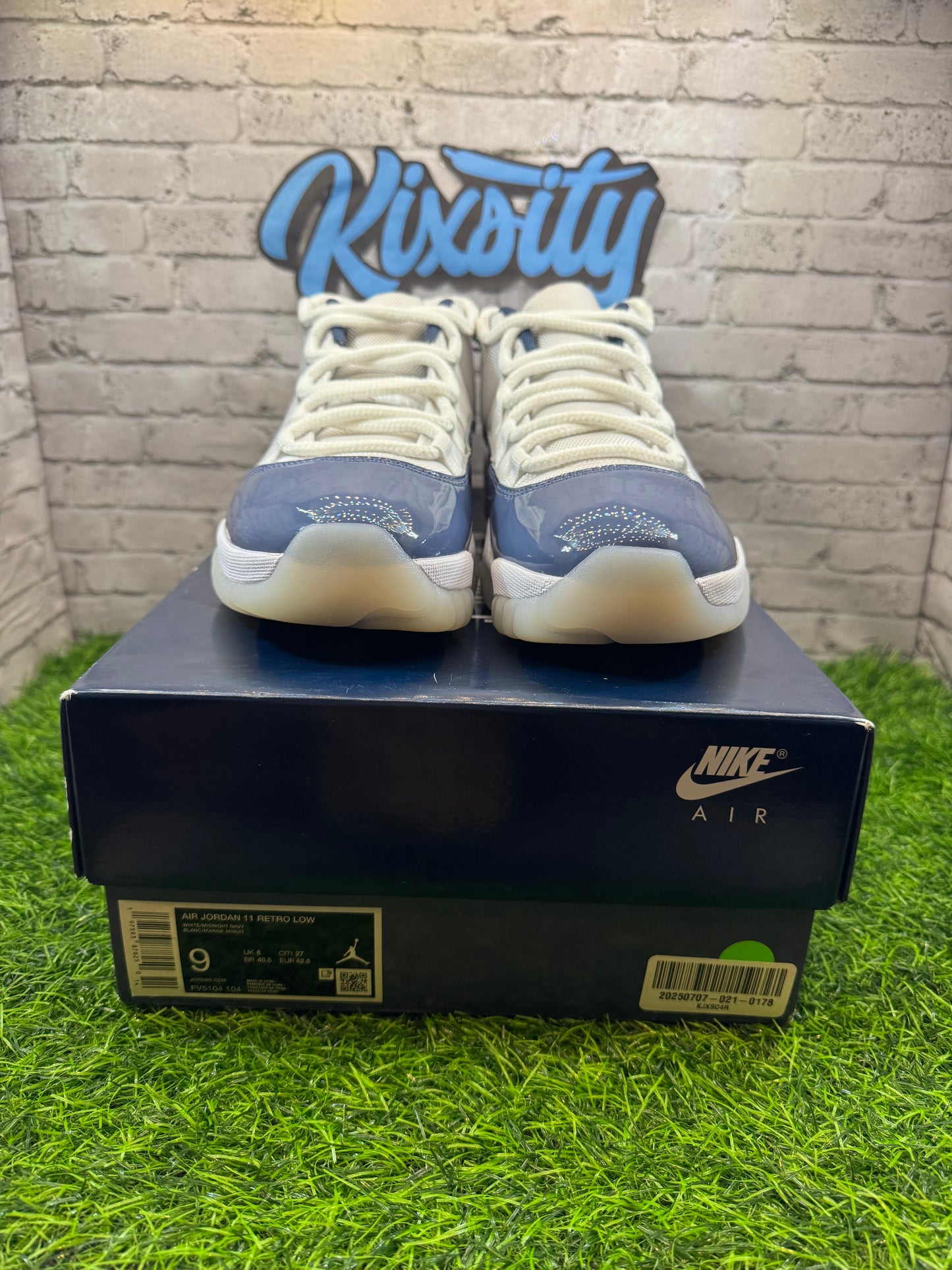 Jordan 11 Low Diffused Blue PO 9
