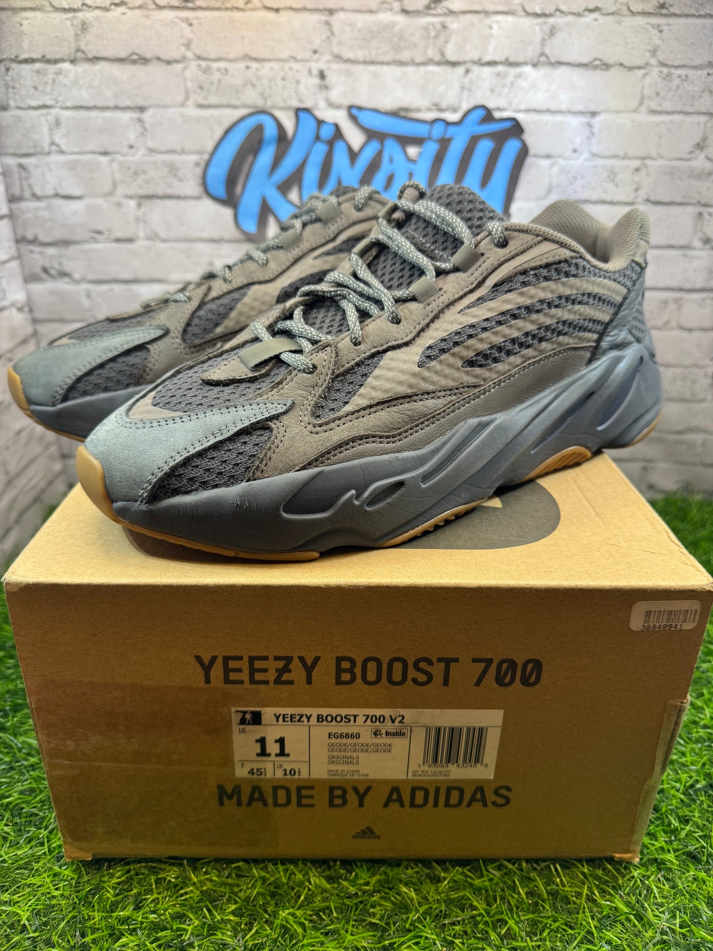 Yeezy 700 Geode PO 11
