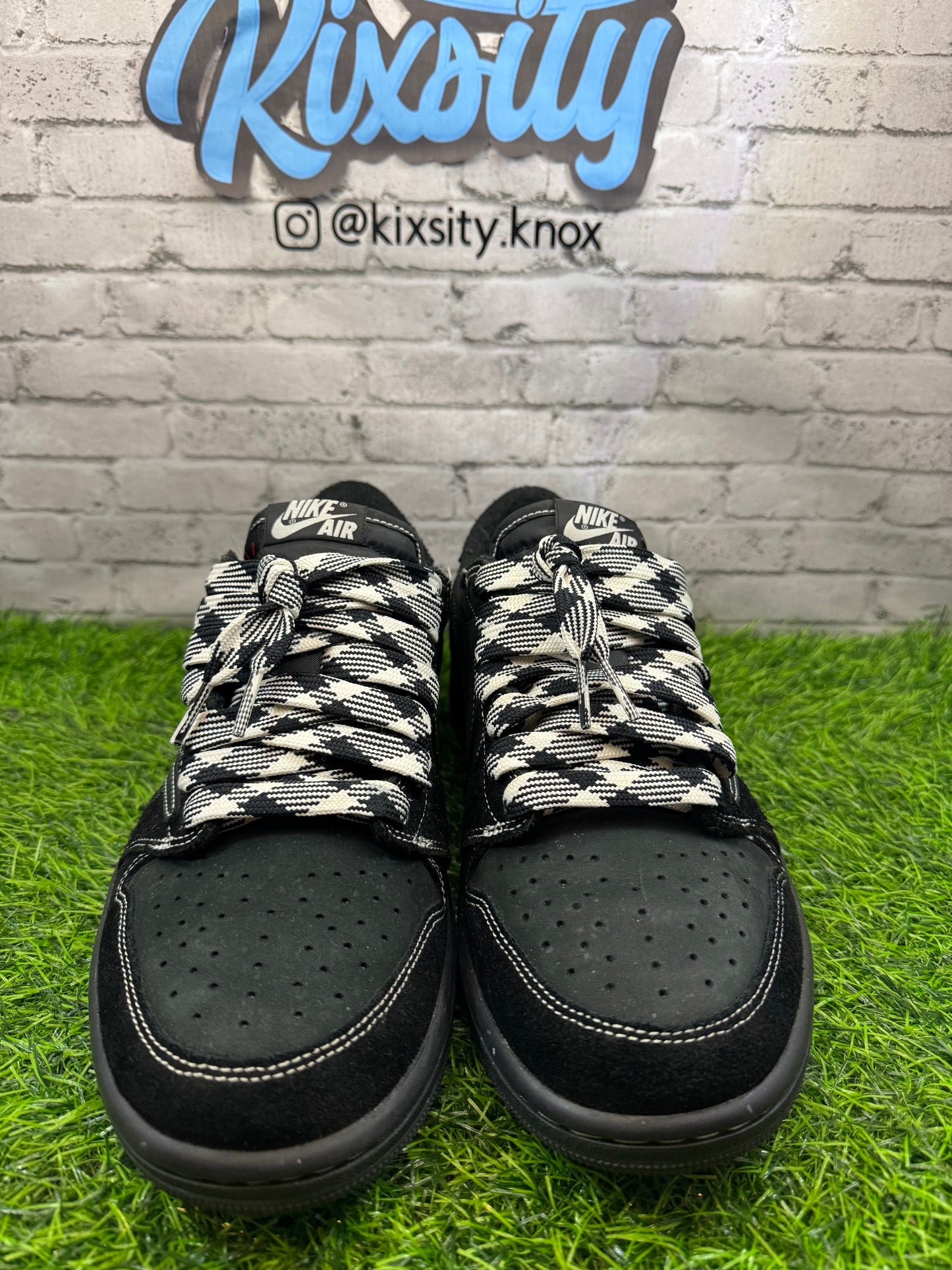 Jordan 1 Low Travis Scott Phantom PO 10