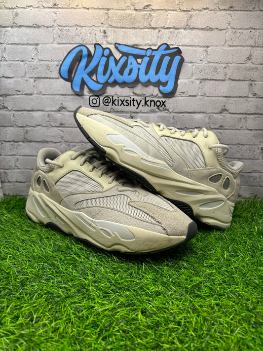 Yeezy 700 Analog PO 13