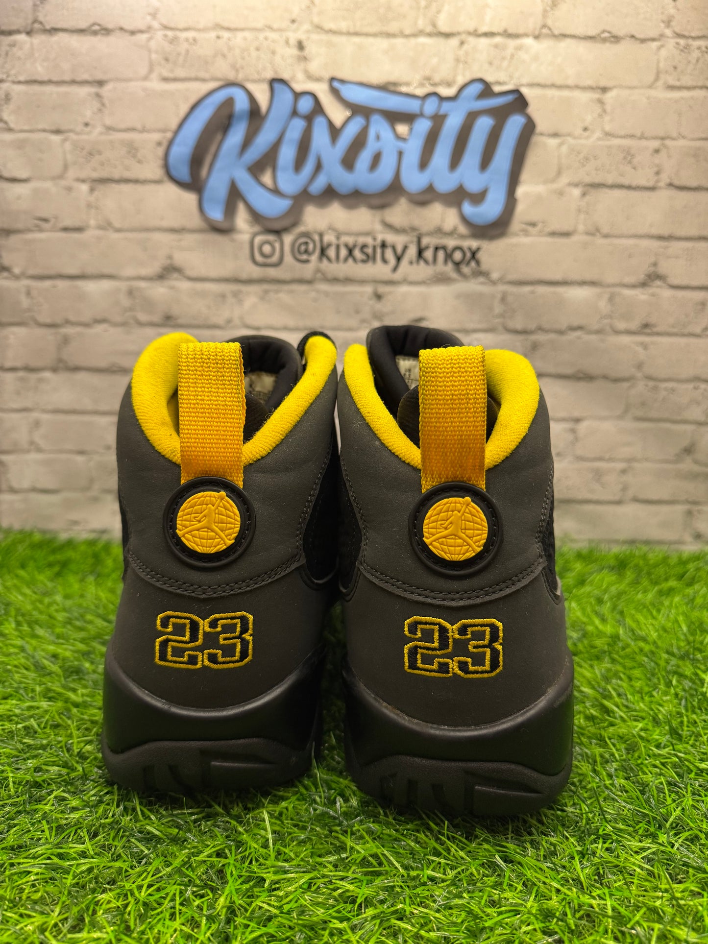 Jordan 9 Dark Charcoal University Gold PO 9.5