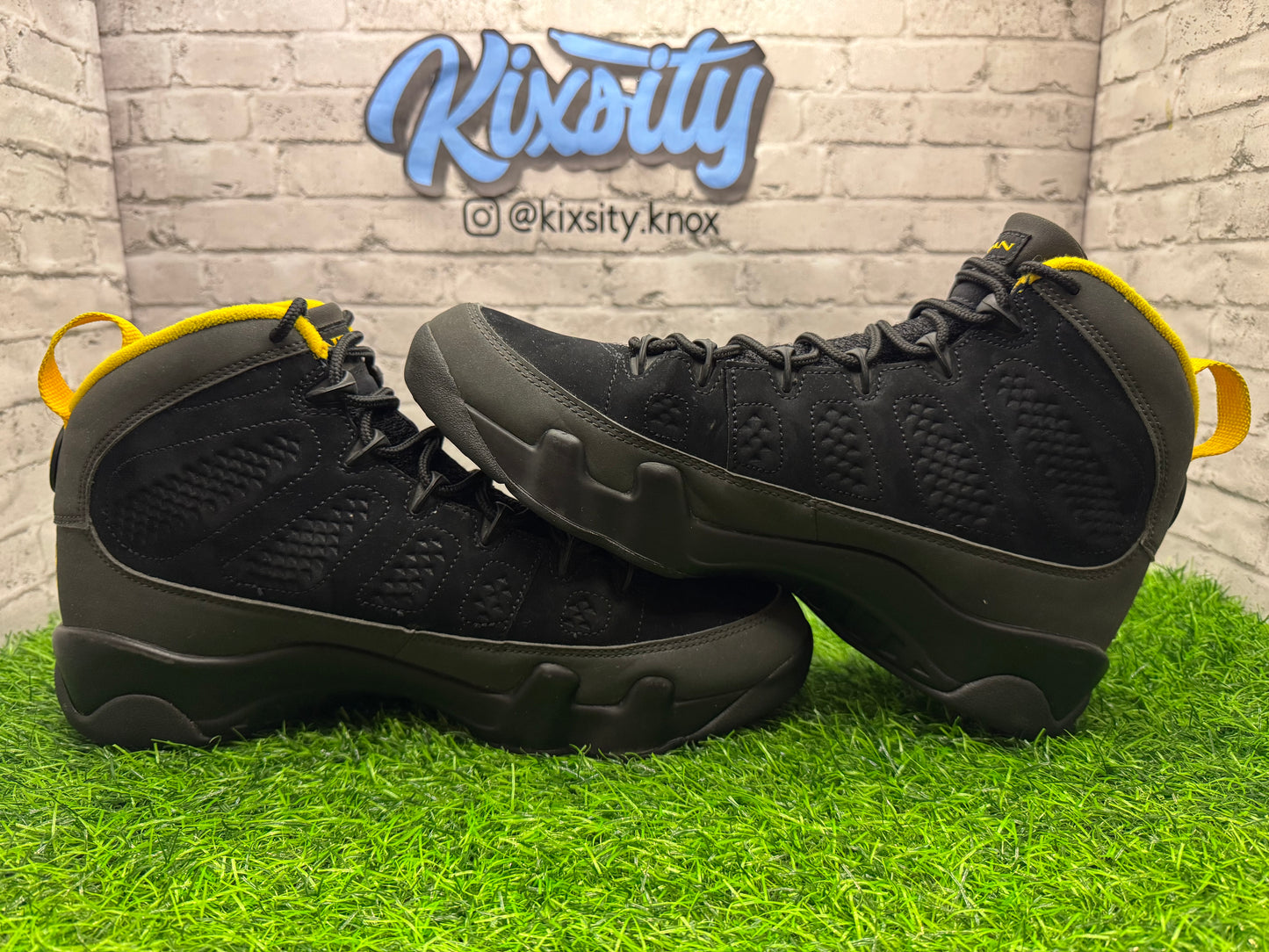 Jordan 9 Dark Charcoal University Gold PO 9.5