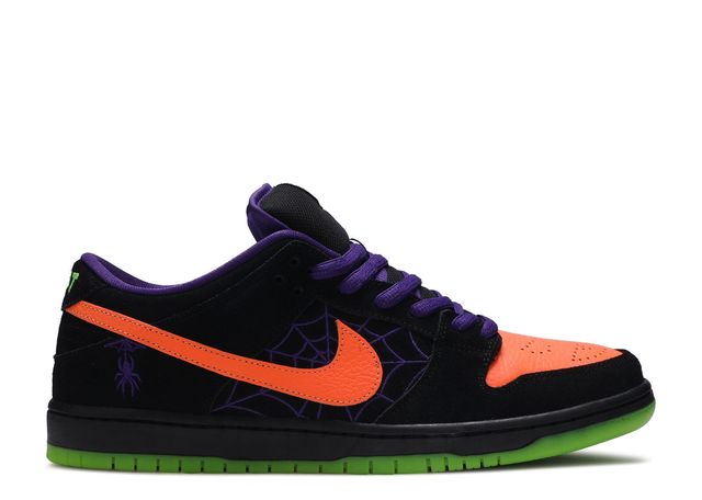 Dunk Low SB Night of Mischief 10